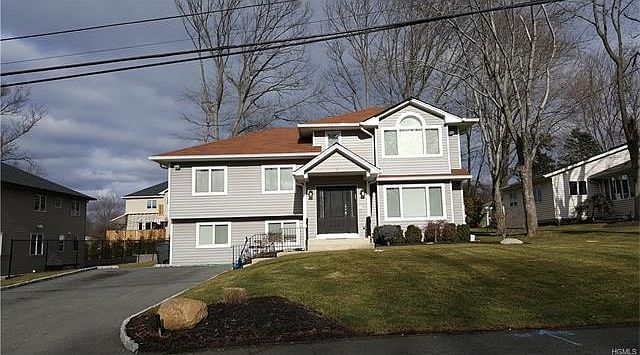 1st image of 15 Briarcliff Dr
