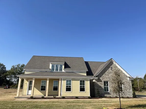 105 Hunters Point Dr, Marion, AR 72364