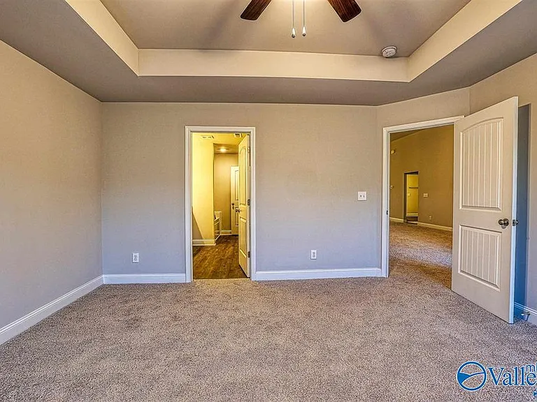 226 Abercorn Dr — Photo 8