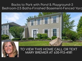 886 Waco Dr, Carol Stream, IL 60188