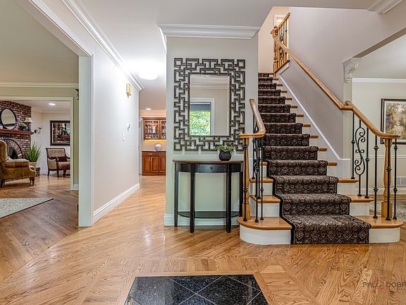 4th image of 28588 N Tanglewood Ct