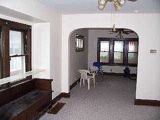 2nd image of 712 Earl St