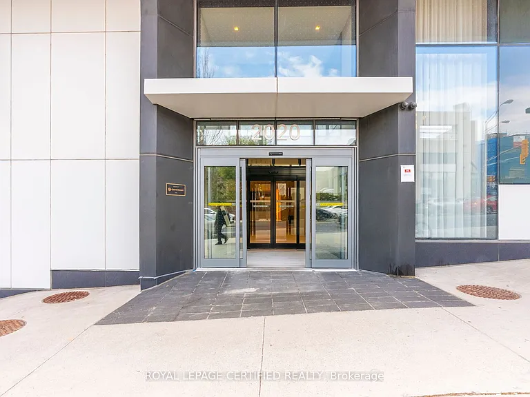 2020 Bathurst St #919 — Photo 5