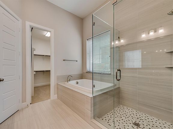 5th image of 1310 Branchwood Pl
