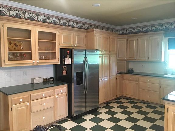 5th image of 347 Shanewood Dr