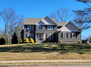 866 Country Club Rd, Bridgewater, NJ 08807