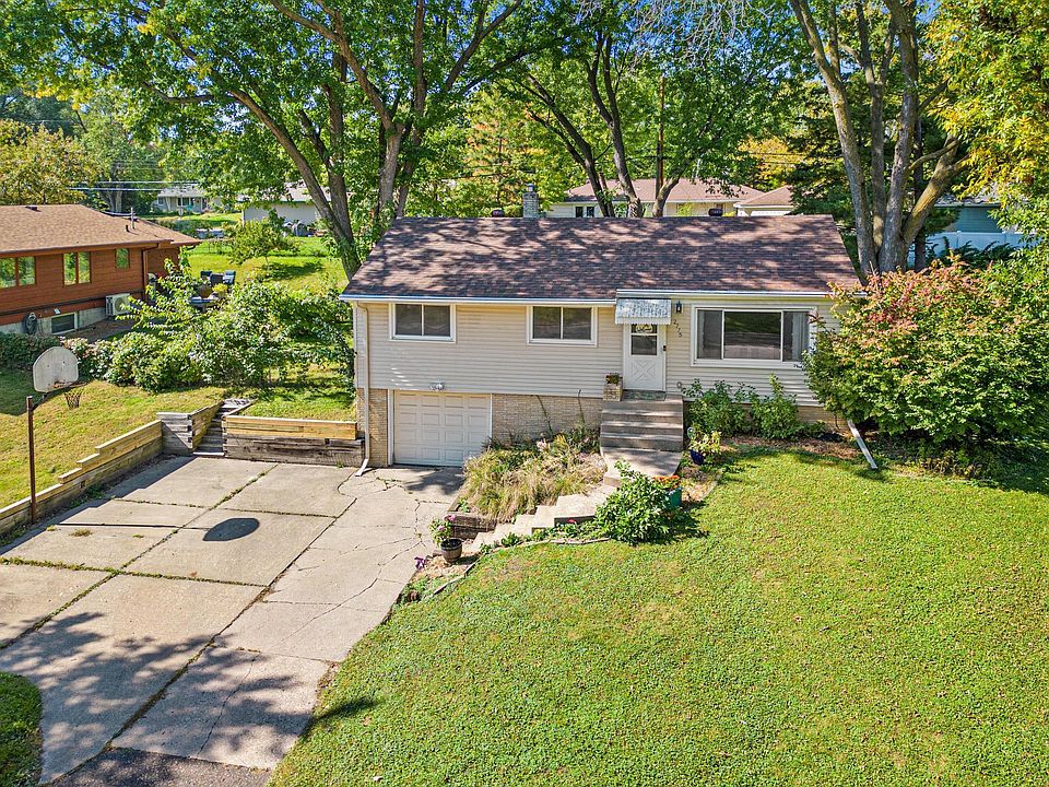 1st image of 2775 Fernwood St