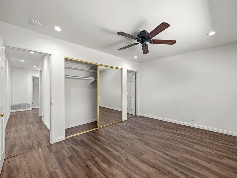 5892 Oak Meadow Dr — Photo 32