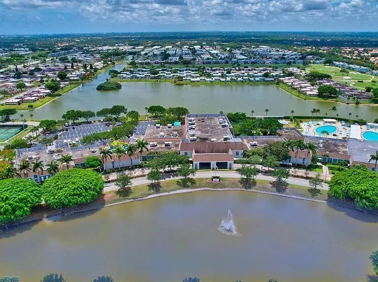 125 Brittany Way #125-C — Photo 1