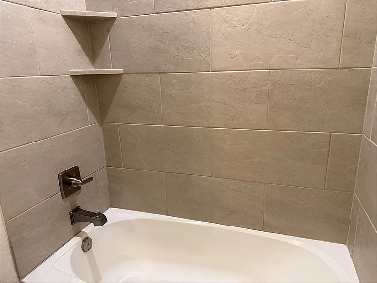 2425 Chinook Way — Photo 8
