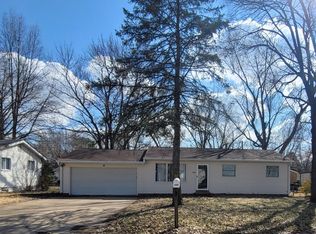 1468 Fairmeadows Ln, Saint Louis, MO