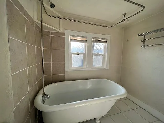 Bathroom photo 2