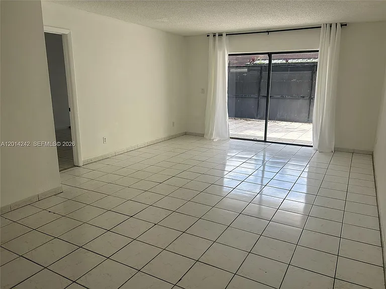 6804 SW 37th St #11 — Photo 5
