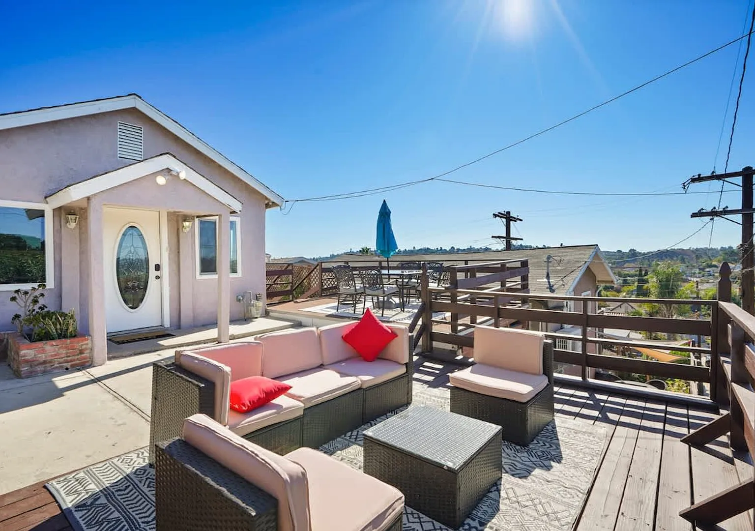Highland Park Home: Jacuzzi, Hillside Views, Walk to Cafes — Photo 2