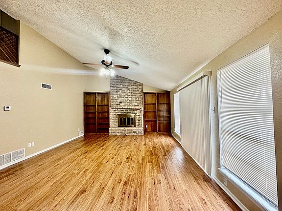 3rd image of 8105 Baylark Dr