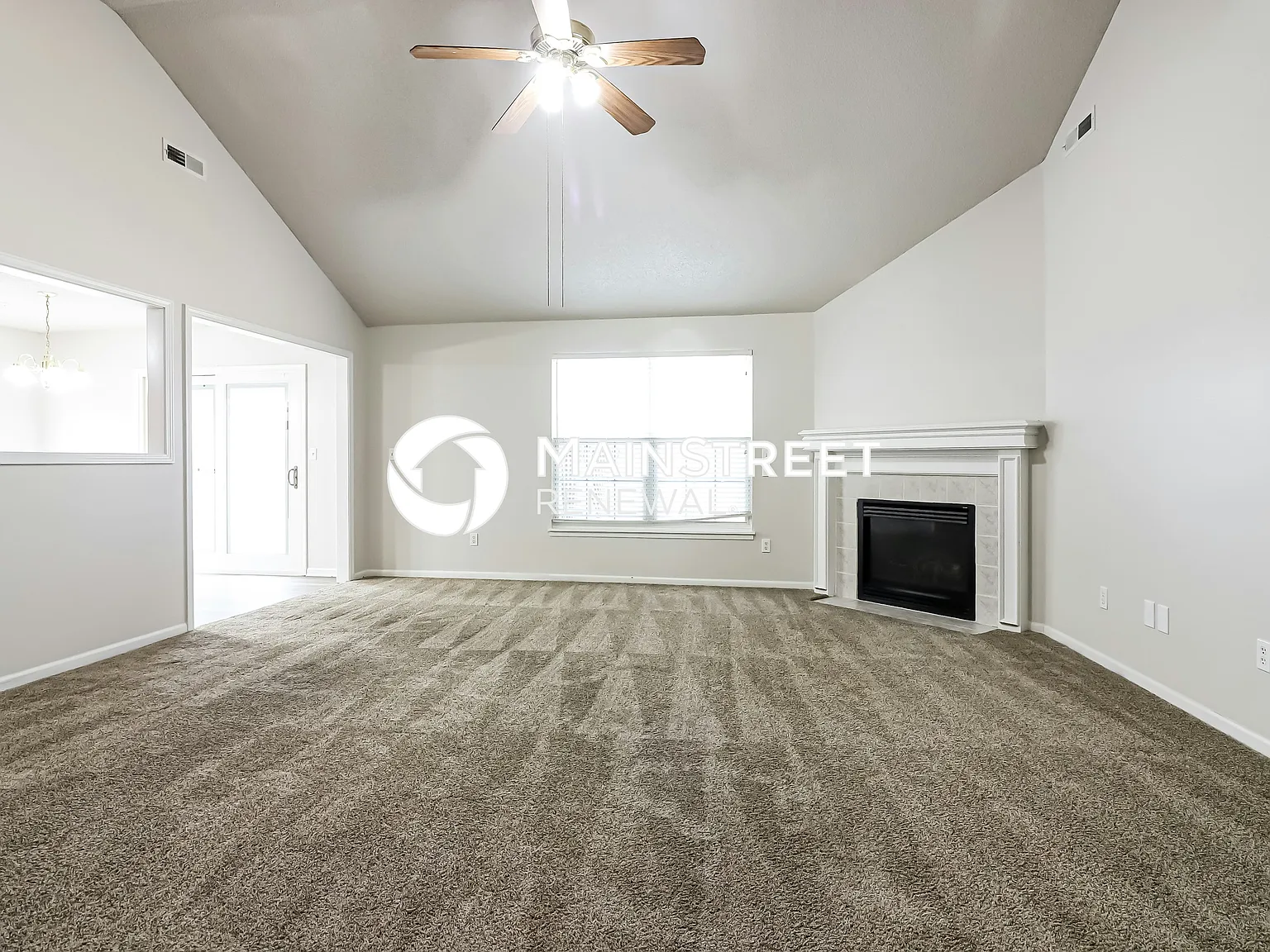 844 SW Country Hill Dr — Photo 2
