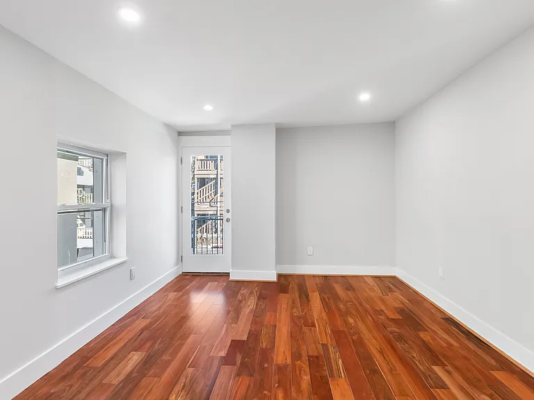 45 Bates St NW #2 — Photo 9