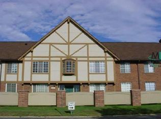 30284 Southfield Rd, Southfield, MI 48076