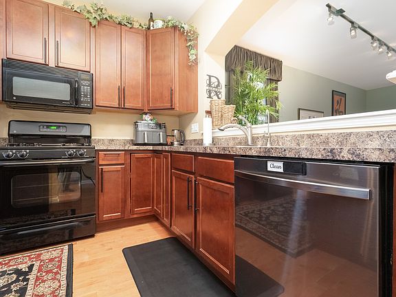 3rd image of 10656 Dani Ln
