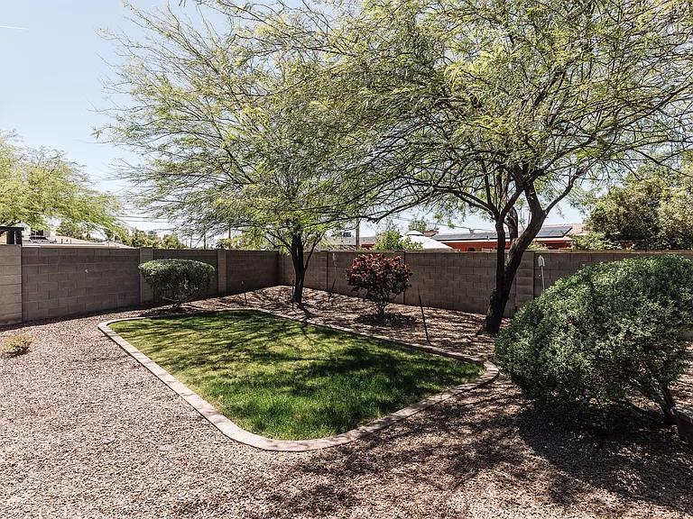 1624 S Parkside Dr — Photo 33