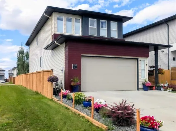 7 S Greywolf Rd N, Lethbridge, AB T1H 7E8