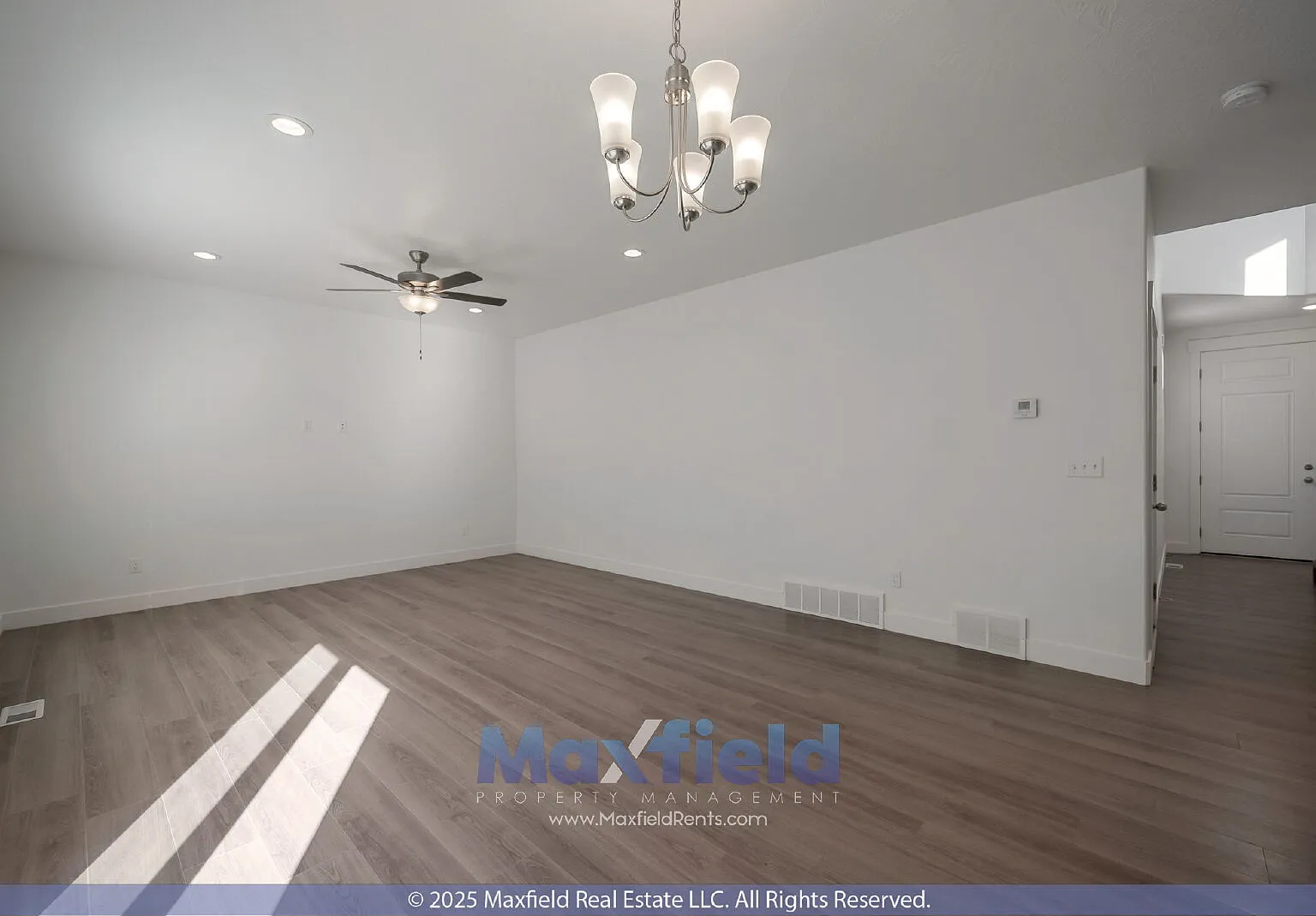 4 bed, 3.5 bath, 2557 sqft, $2,400 — Photo 3