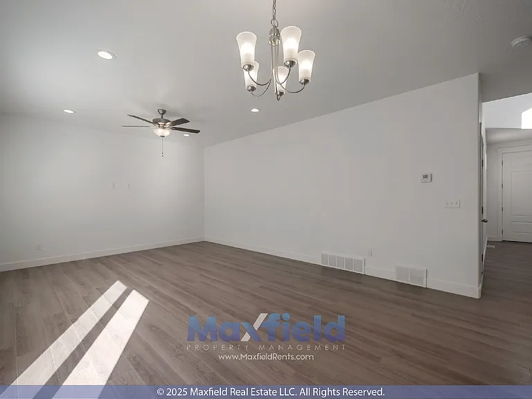 4718 Breezy Patch Rd — Photo 3