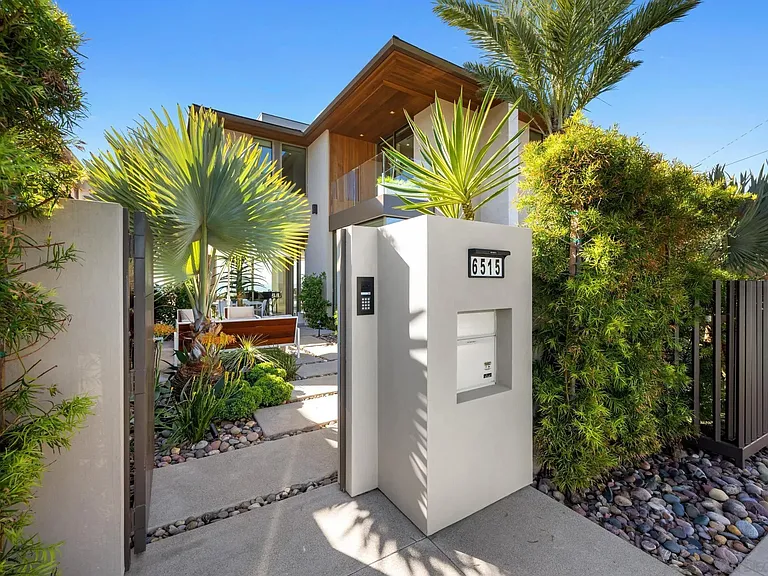 6515 Neptune Pl — Photo 45
