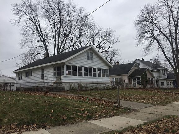 2nd image of 2248 Stafford Ave SW