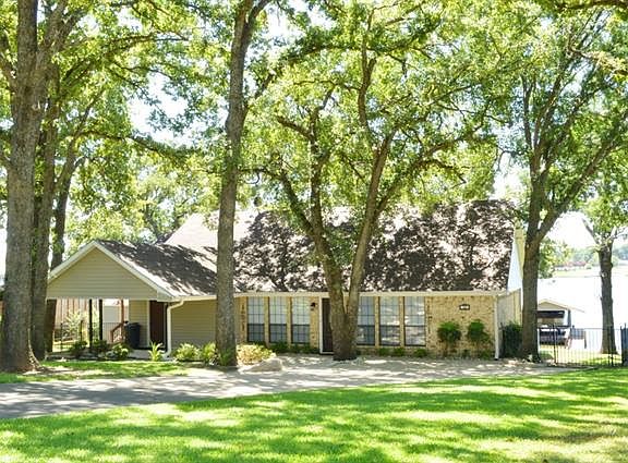 2nd image of 128 Guadalupe Dr