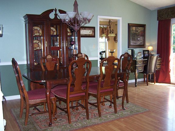dining room and cathedral ceiling