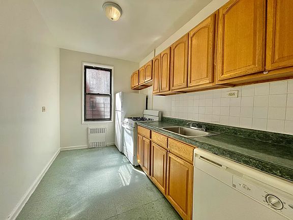3rd image of 7410 35th Ave APT 104E