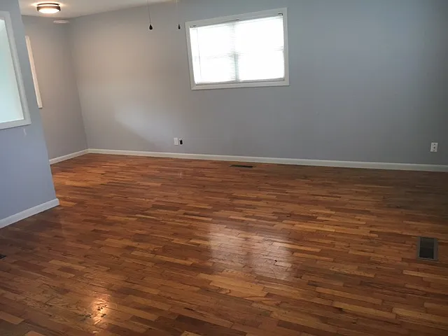1753 N Garland Ave — Photo 5
