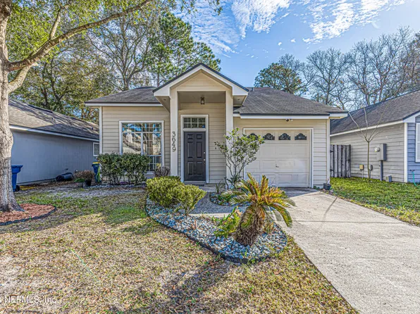 3649 CAROLINE VALE Boulevard, Jacksonville, FL 32277
