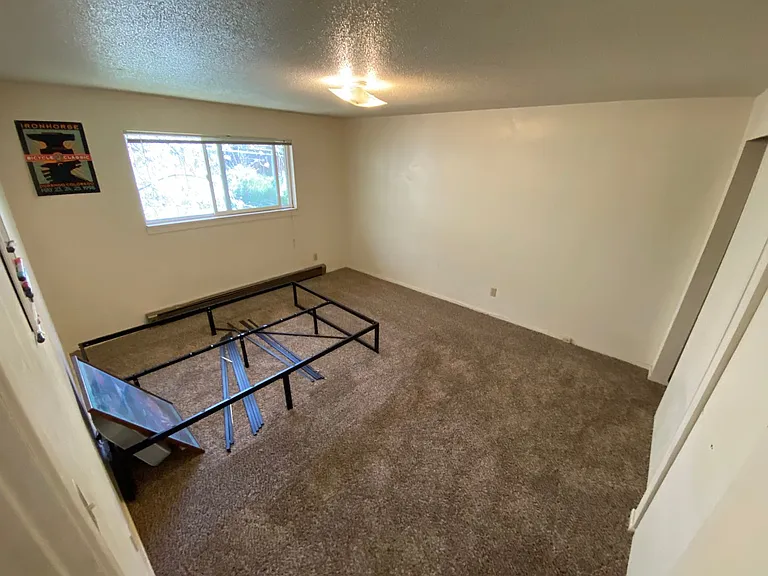 1330 Florida Rd — Photo 6