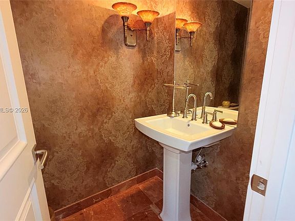 3rd image of 888 Brickell Key Dr APT 508