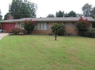 711 Hickory Dr, Sikeston, MO 63801