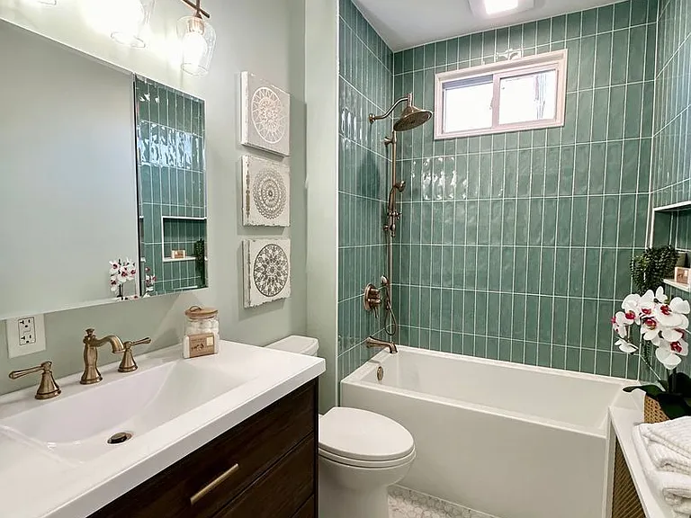715 N Beatty St — Photo 17