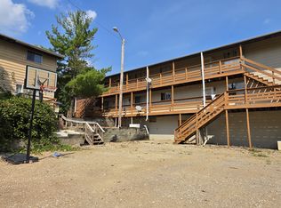 1300 W Jeth Ct UNIT E, Peoria, IL 61614