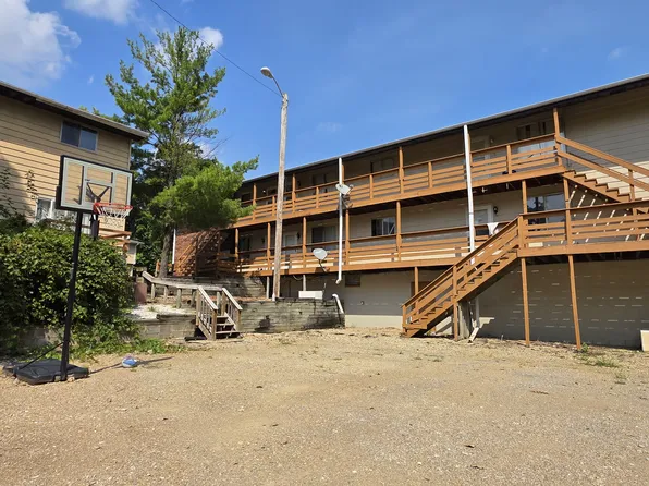 1300 W Jeth Ct Unit E, Peoria, IL 61614