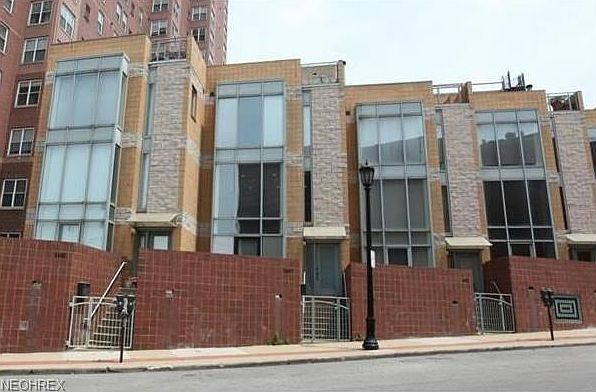1st image of 1403 W 10th St