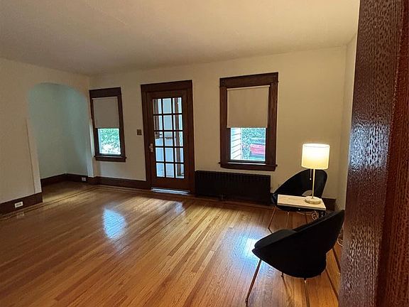 4th image of 485 Maple Avenue
