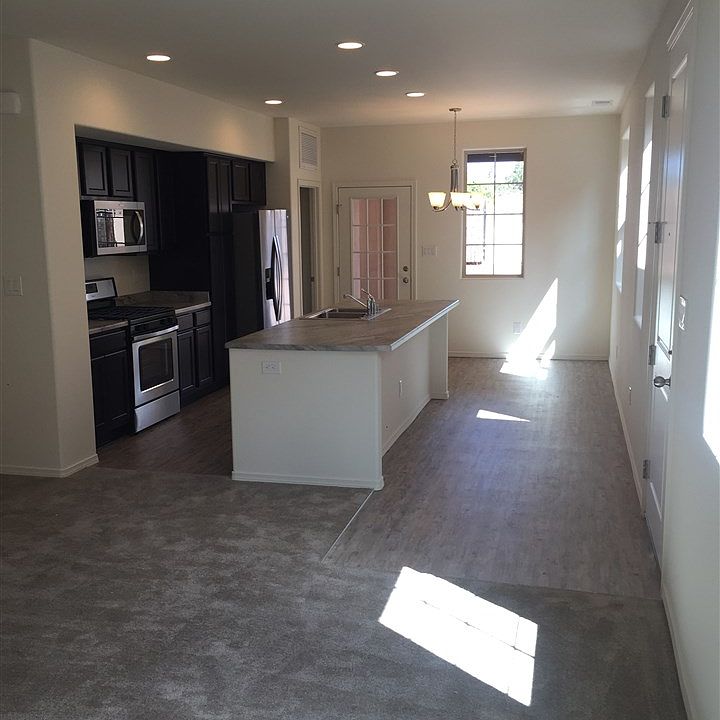 2nd image of 35 Oshara Blvd
