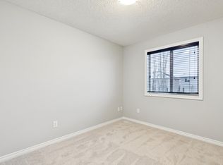 21317 46th Ave NW, Edmonton, AB T6M 0H1