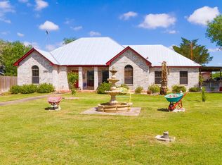2881 3rd Rd, Beeville, TX 78102