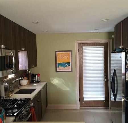 3rd image of 2416 N Washtenaw Ave APT 2R