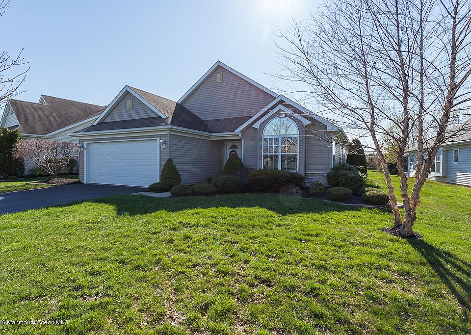 1st image of 81 Rosewood Dr