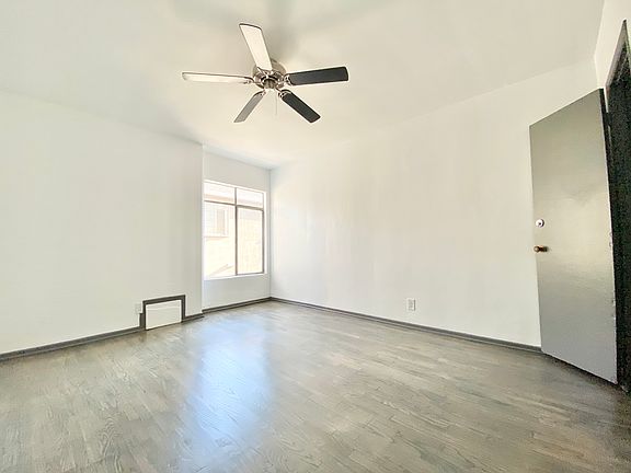 5th image of 1433 N Hayworth Ave APT 1