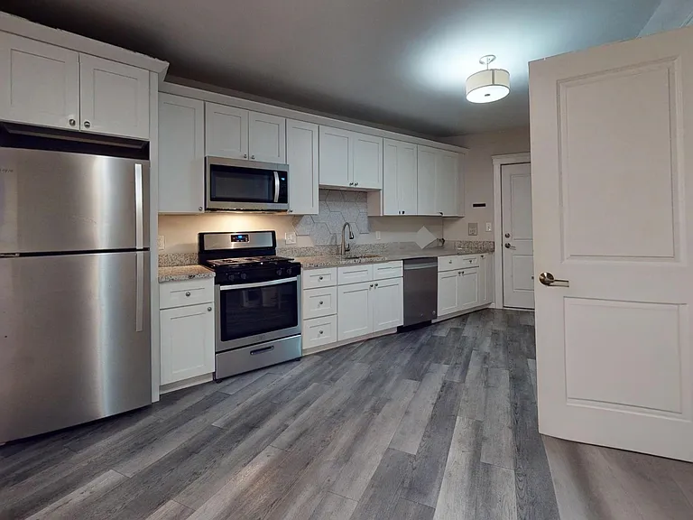 108 Meridian St #1 — Photo 3
