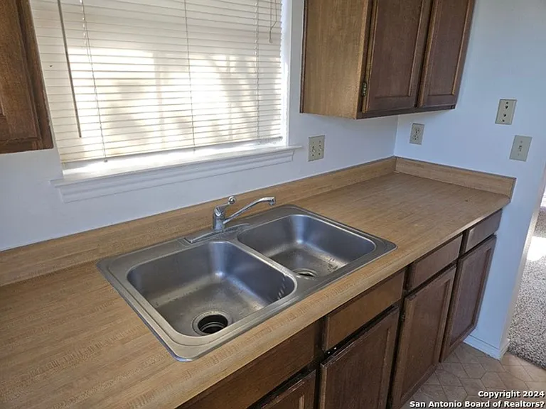 5319 Ashbury Dr — Photo 5
